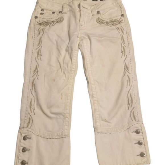 Miss Me JP5543P2 Capri Women’s Sz 27White Rhinestones Embroidered Button & Zip - Picture 1 of 9